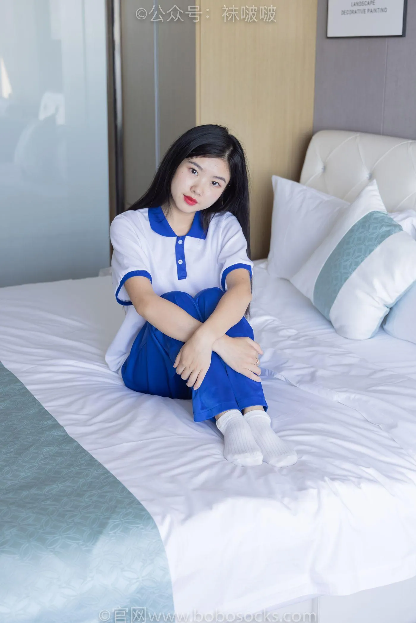 [BoBoSocks袜啵啵]NO.039 小奶熊-校服、vans帆布鞋、短白棉袜、裸足 [154P]插图4